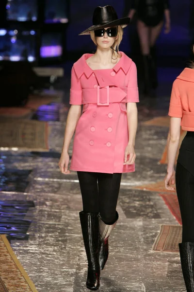 Look 11